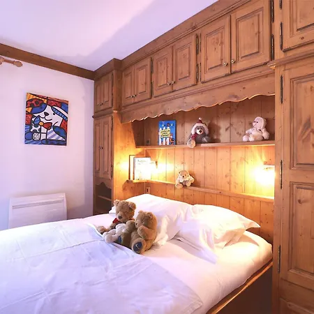 Courchevel: Skis Aux Pieds, 3 Ch, Wifi, Parking, 4 Pers - Fr-1-575-24 クールシュヴェル